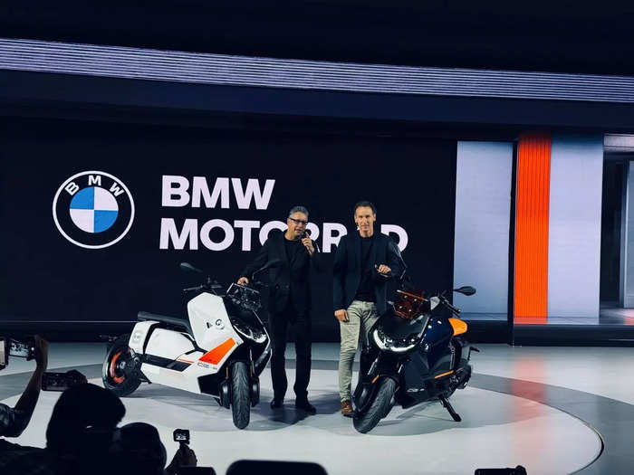 BMW CE 04 electric scooter launched in India priced at ₹14.90 lakh ...