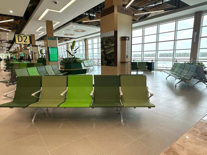 There was ample space to sit, and two new indoor playgrounds for kids. 