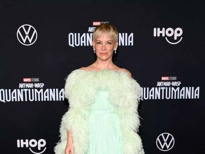 At the same event, Evangeline Lilly opted for a mint dress with feathered fringe.