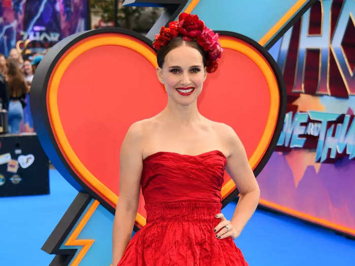 Natalie Portman was impossible to miss at the "Love and Thunder" premiere with her oversized flower crown.