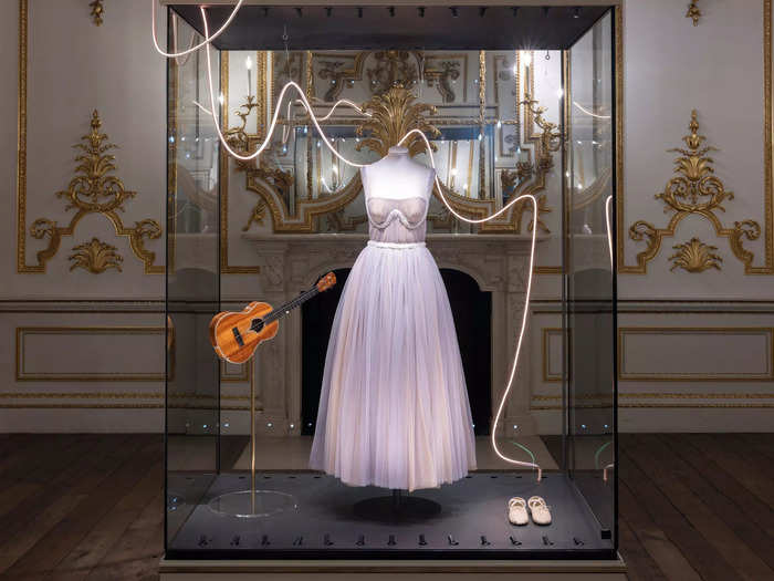 The gown worn by Swift on the back cover of the "Speak Now (Taylor