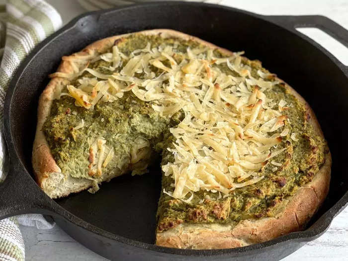 We upgraded pizza night with my spinach-artichoke skillet pie. 