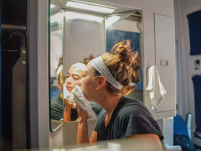 While I was washing my face, I noticed how nice it was to have three mirrors next to one another.