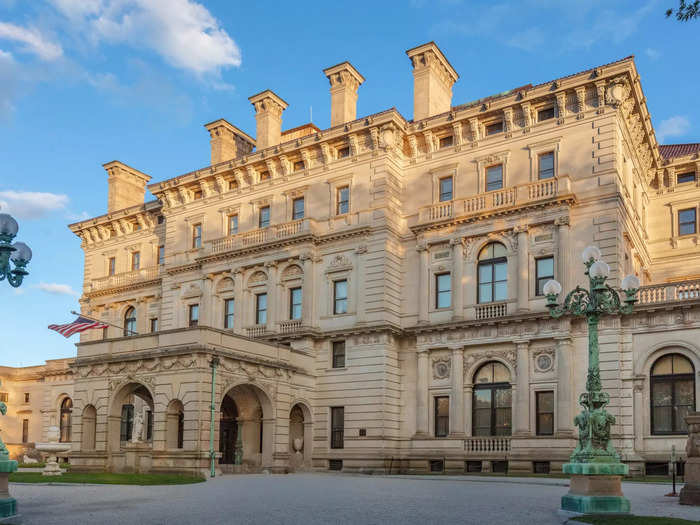 Completed in 1895, the Breakers is now a museum that preserves the extravagant wealthy lifestyle of a millionaire family in the Gilded Age.