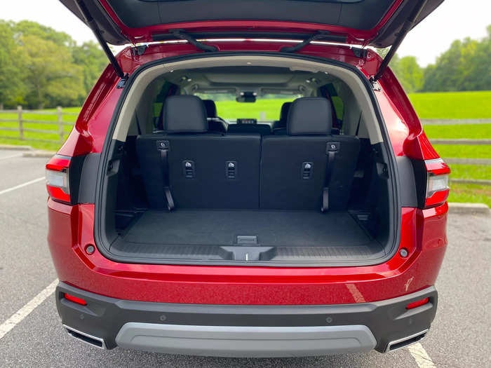 Open the hands-free automatic liftgate, and you