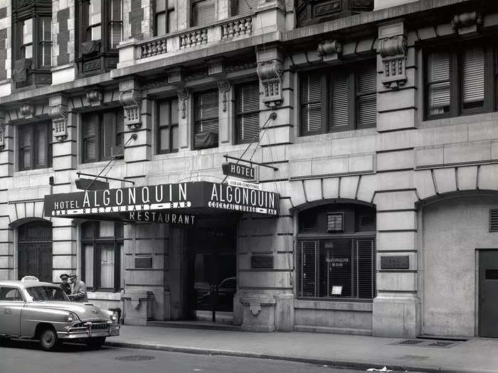 The thriving arts scene led to the popularity of literary hot spots, such as the Algonquin Hotel, which hosted several famous figures. 