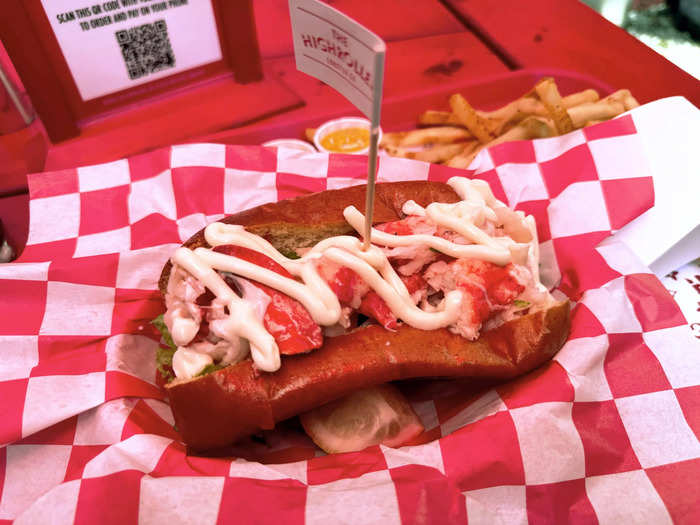 The lobster rolls from Highroller were able to be completely customized.