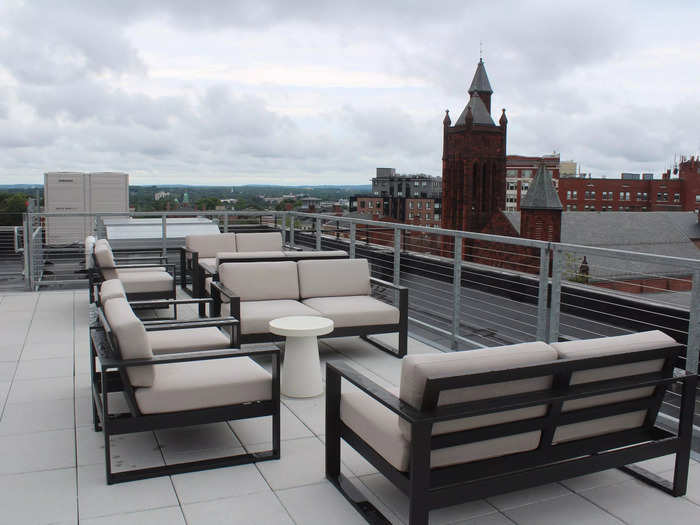 The building also had access to an outdoor deck with views of the city.