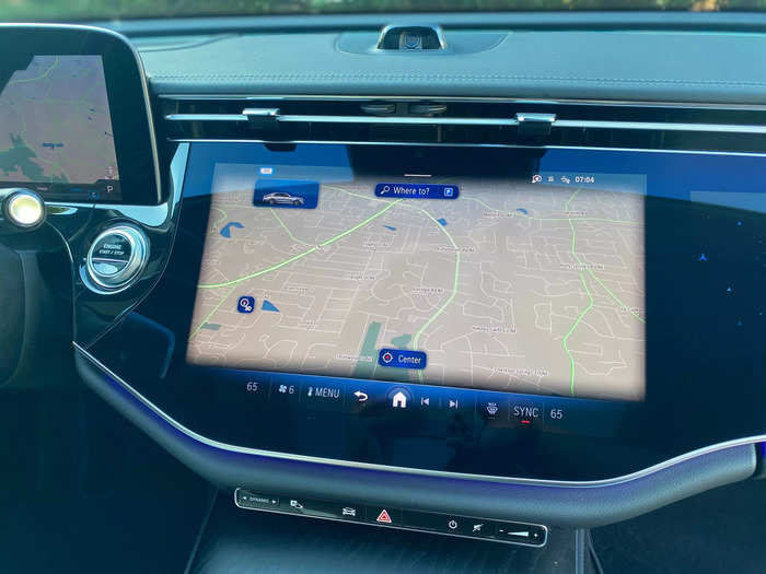 The focal point of the Superscreen is the central infotainment display