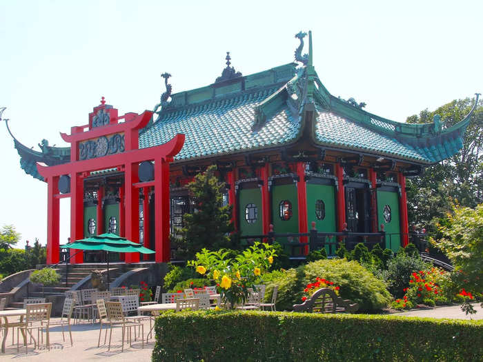 The grounds also included a Chinese Tea House which Alva Vanderbilt commissioned after the death of her second husband.