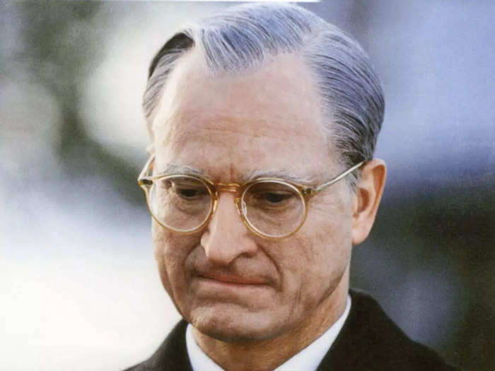 Gary Sinise wore a prosthetic nose to play President Harry S. Truman in the 1995 HBO film "Truman."