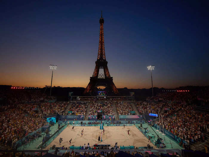 After the opening ceremony, Eiffel Tower Stadium  became a sports venue.