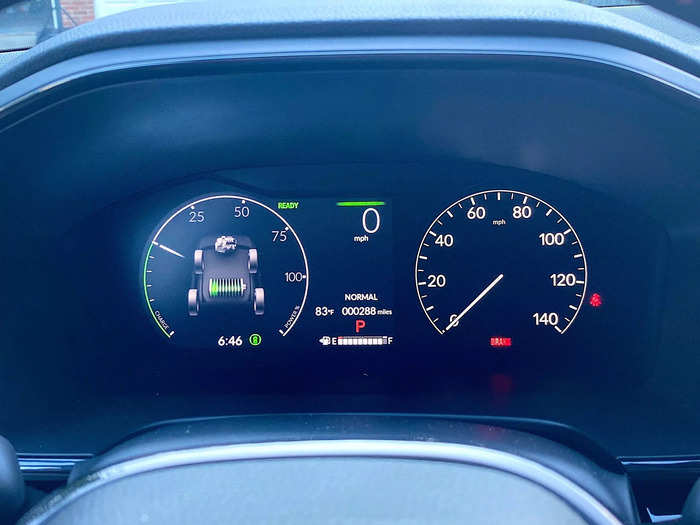 The CR-V comes with an analog speedometer paired with a seven-inch TFT display.