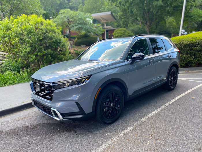 I recently spent a week driving a 2025 Honda CR-V Hybrid on the roads of suburban Atlanta. 