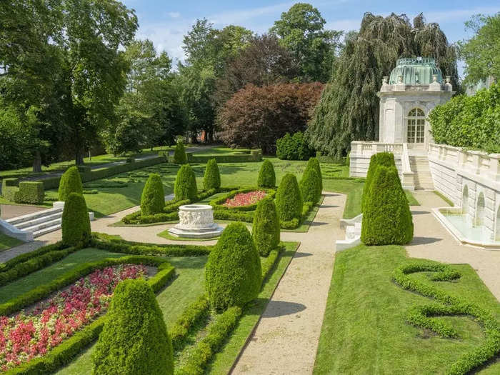 Once the interior tour of The Elms was complete, there were still 10 acres of grounds to explore.