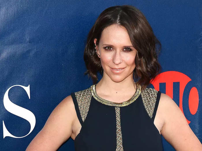 Jennifer Love Hewitt almost played Robin.