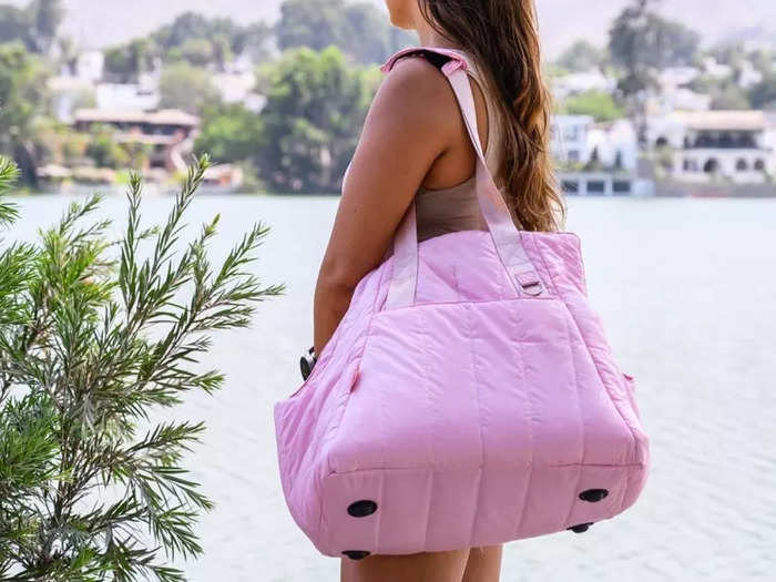 Duffel bags are such a good gift for bridesmaids.