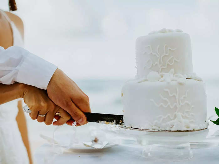 Faux wedding cakes are affordable and can help you avoid germs.