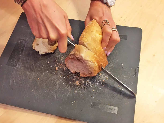 Sandwiches and bread loaves will get crushed under a dull knife.