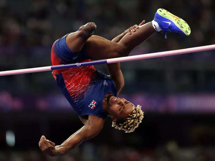 Shaw captured Wagner Astacio of the Dominican Republic mid-leap in the men