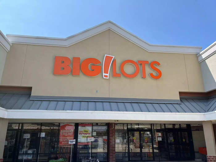 I visited a Big Lots store in Waldorf, Maryland. 