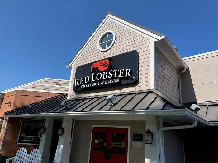 I visited a Red Lobster in Waldorf, Maryland.