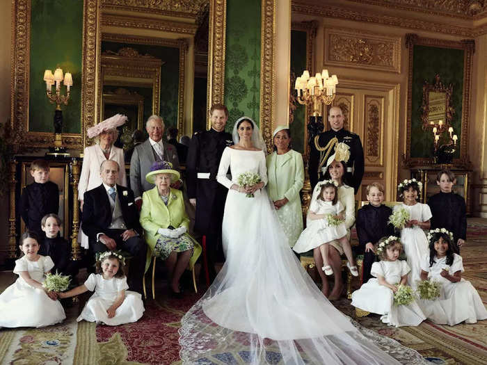 The newlyweds had an official wedding photo with the royal family in The Green Drawing Room at Windsor Castle.