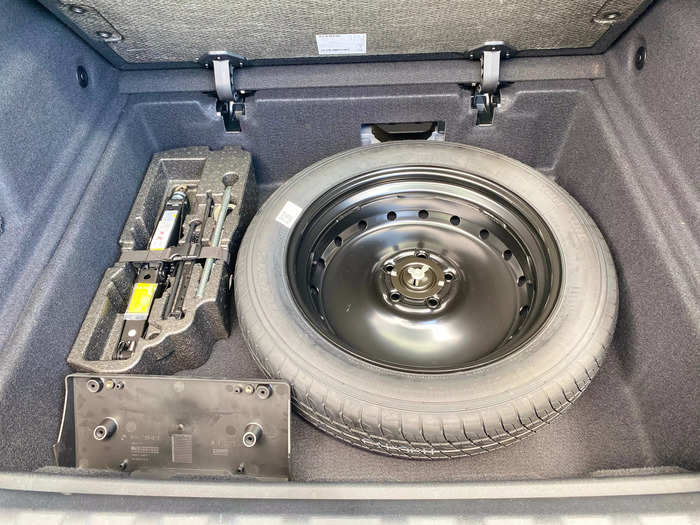 There is additional storage under the rear cargo floor. 