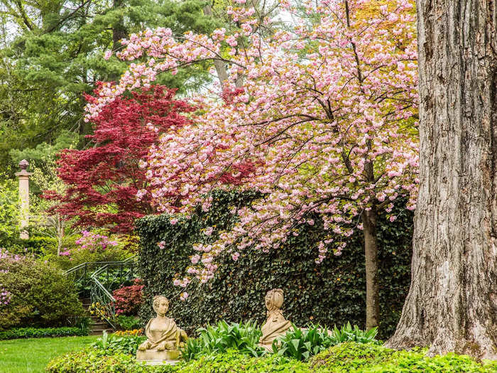 There was much more to see outside the home with the estate