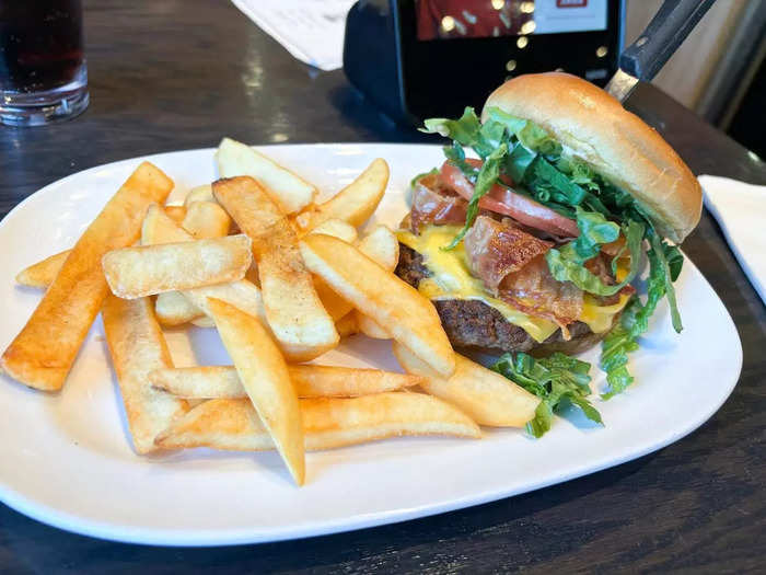 I ordered a bacon cheeseburger, which came with fries.