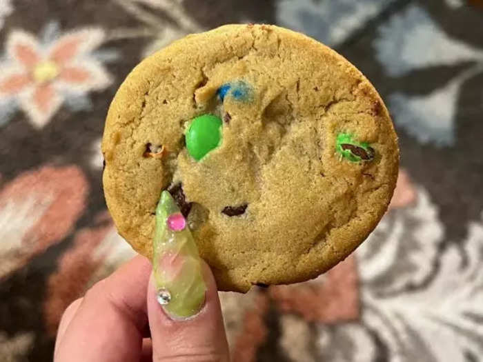 The classic cookie with M&M