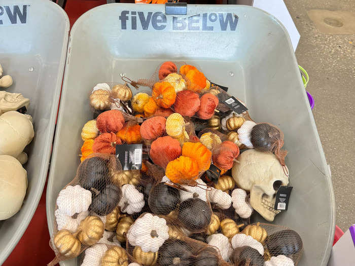 I also saw a wheelbarrow filled with tiny pumpkins, both velvet and plastic.