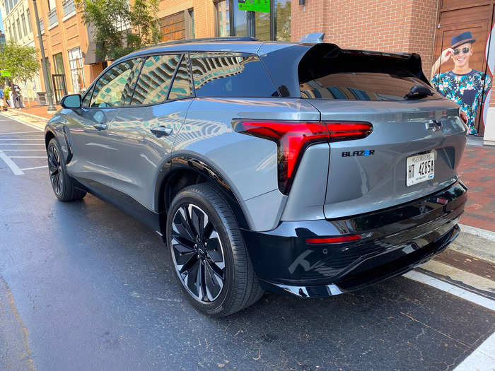 I recently spent a week driving a 2024 Chevrolet Blazer EV RS with AWD around metro Atlanta. 