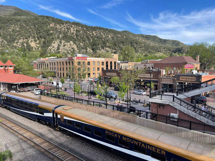 I, on the other hand, along with other SilverLeaf passengers, had the option of a six-minute walk or a short bus ride to another Glenwood Springs hotel.