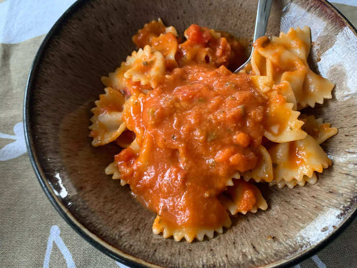 The creamy tomato-basil sauce was rich and flavorful.