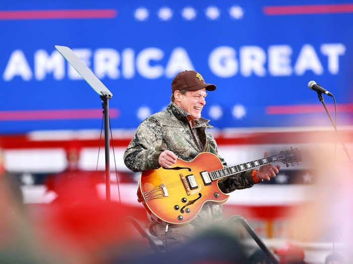 Ted Nugent told his fans to go "berserk on the skulls of the Democrats."