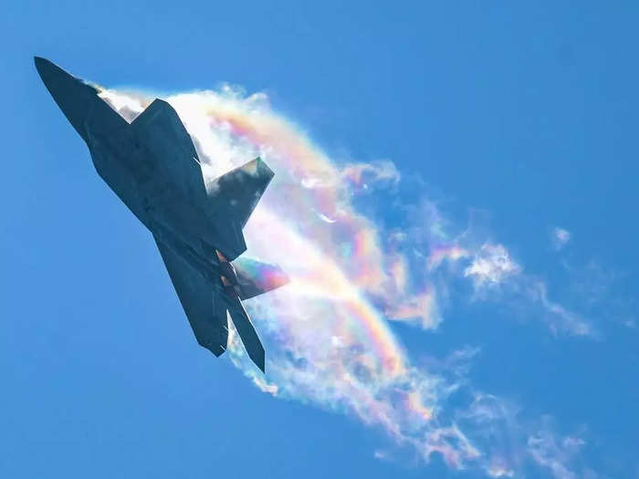 Flying the F-22