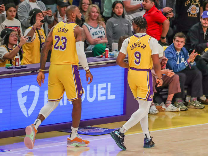 His son added, "I totally did feel the energy, and I appreciate the Laker Nation for showing the support for me and my dad."