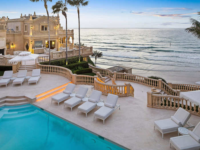 The Sand Castle house also has a beachfront kitchen.