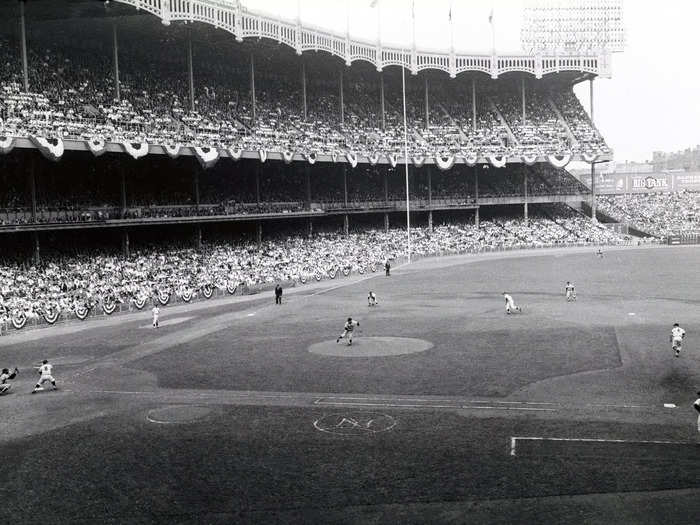 The Yankees clinched the title again the following year while facing the Giants.