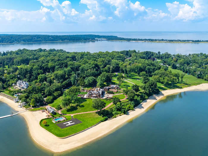 The estate is located in Oyster Bay in the town of Centre Island, New York.