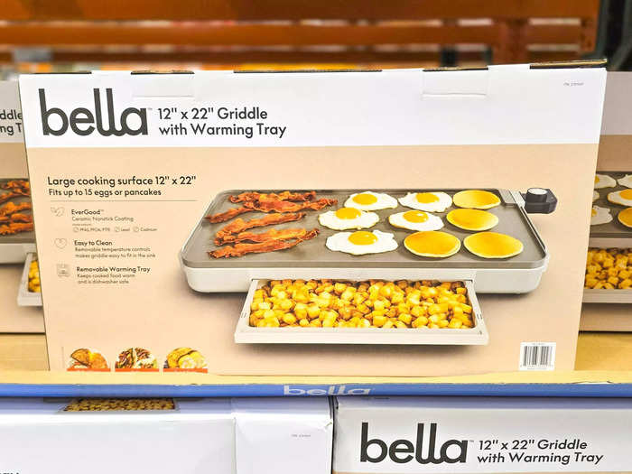 The Bella ceramic griddle with a warming tray is great for making big meals.