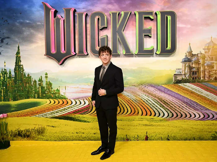 Ethan Slater appeared to nod to the Tin Man at the "Wicked" Australia premiere.