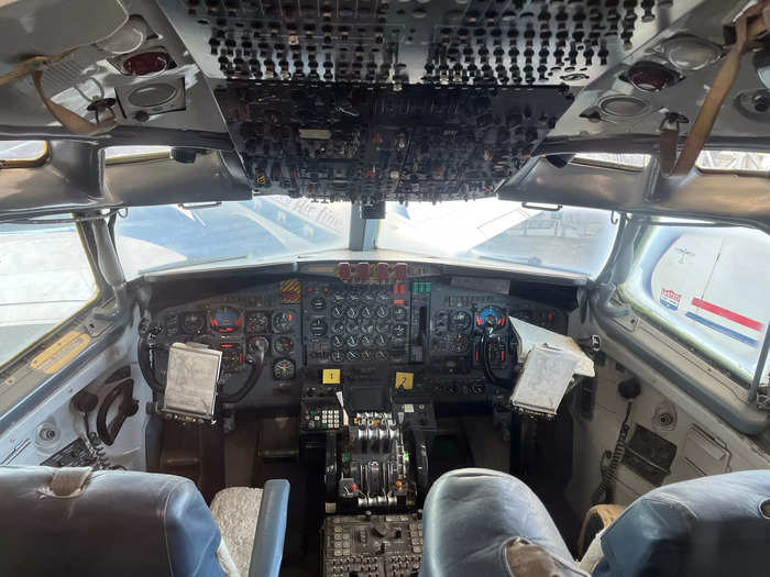 The cockpit included seats for a pilot, copilot, flight engineer, and guest or auxiliary crew member.