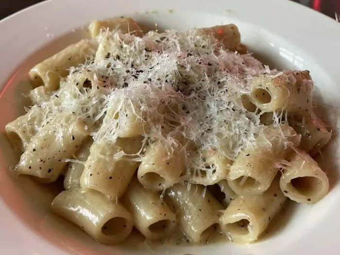 KENTUCKY: Rigatoni cacio e pepe at Bar Vetti in Louisville