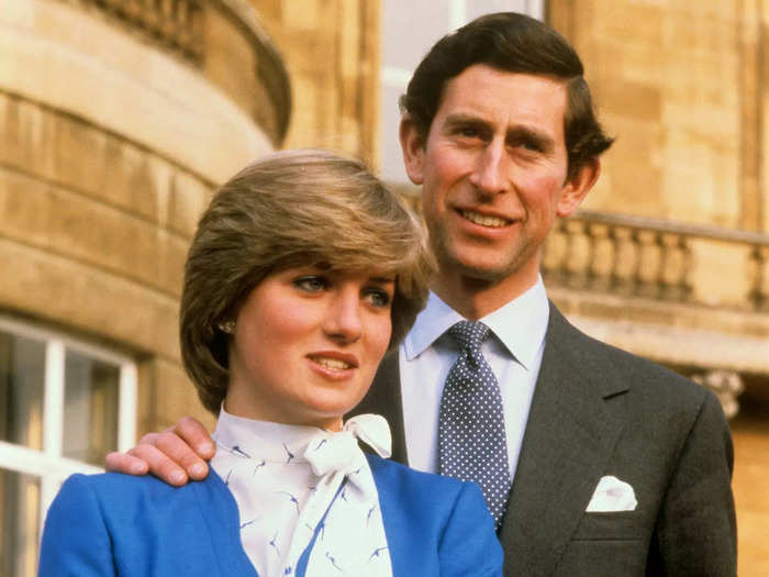 1981: Prince Charles married Lady Diana Spencer, who became the Princess of Wales. At the time of their February engagement, Diana was 19 years old, while Charles was 31.