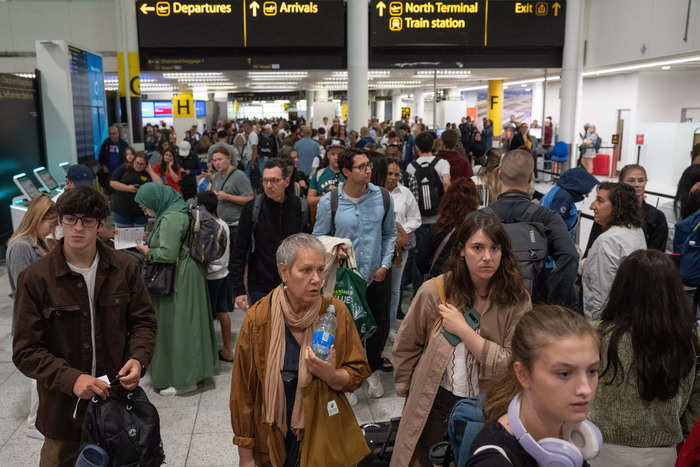 Air traffic control chaos affecting 700,000 passengers was made worse when an engineer couldn&#x27;t log in remotely