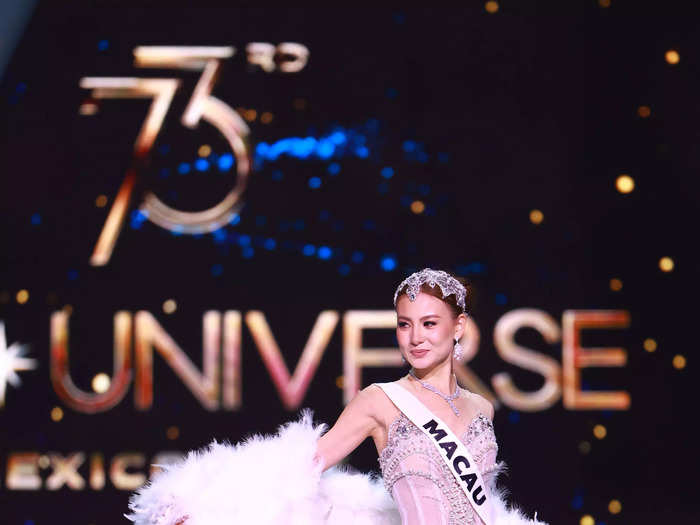 Miss Macau Cassandra Chiu blended her country