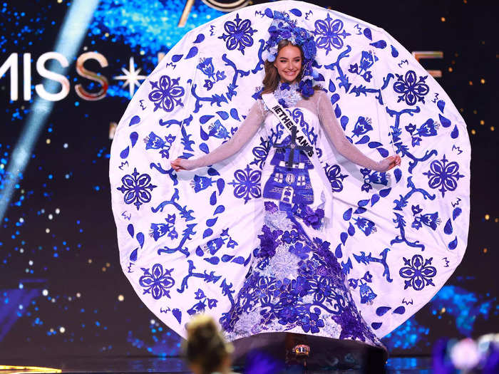 Miss Netherlands Faith Landman embraced the art of Dutch ceramics with her blue and white costume.