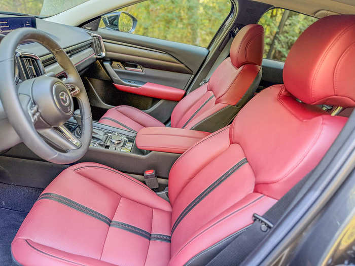 The red leather seats on my test car look fantastic.